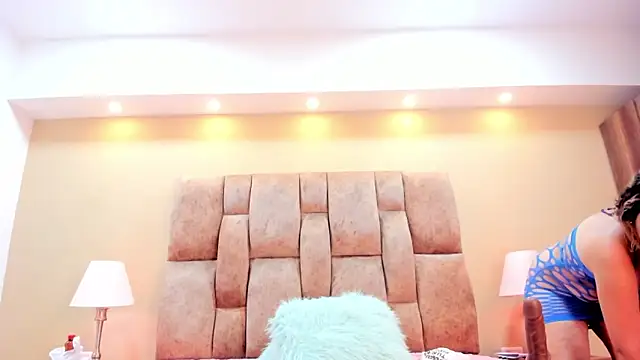 MiiaHot online show from March 15, 1:40 pm