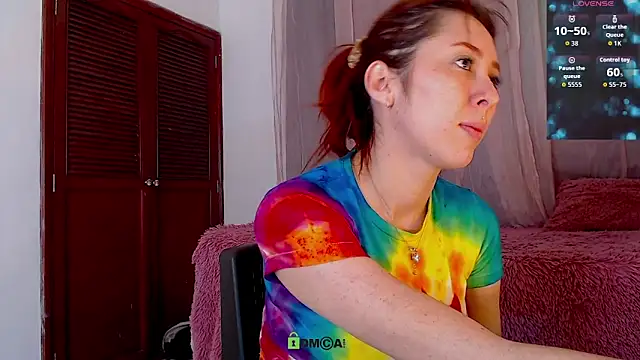 lanaturner  online show from October 14, 6:14 am