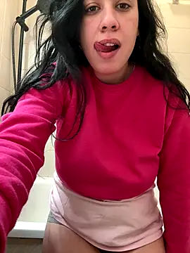 czruz online show from December 17, 9:04 am