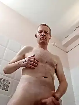 Snapshot of NicoPuma chatting on March 4, 3:33 am NicoPuma online show from March 4, 3:33 am