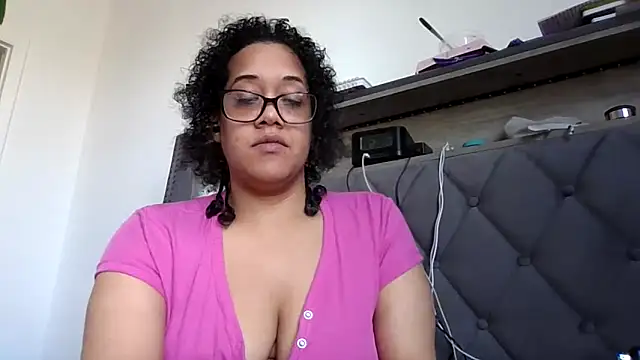 Snapshot of Ladycinnabon1 chatting on November 28, 6:10 pm Ladycinnabon1 online show from November 28, 6:10 pm