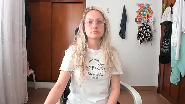 Adele johnsonn1 online show from November 20, 4:07 pm