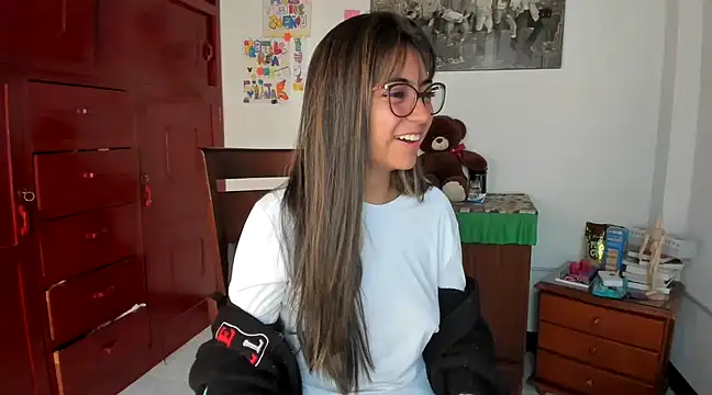 Isabellaa22 1 online show from January 21, 12:50 pm