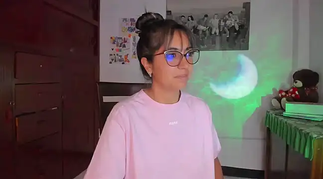 Isabellaa22 1 online show from February 6, 11:54 am