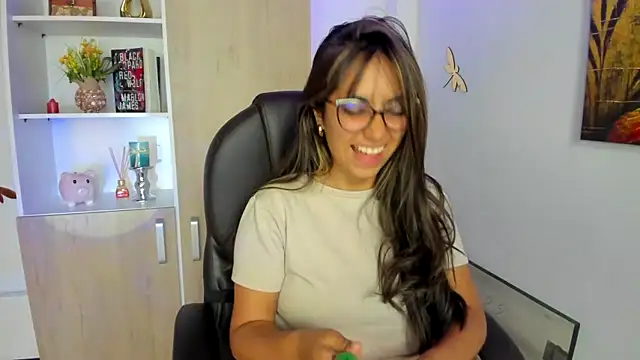 Isabellaa22 1 online show from February 26, 3:08 pm