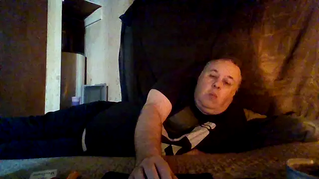 Nightshade7712 online show from December 3, 8:00 am