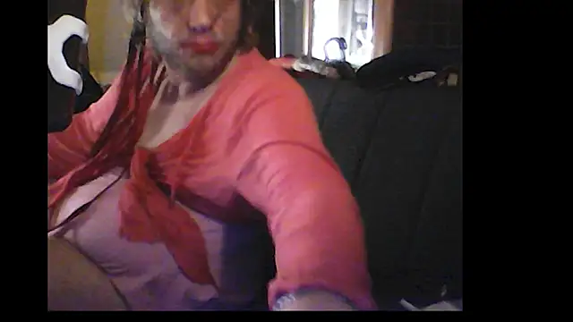 Snapshot of Family666Zombie chatting on May 15, 10:50 pm Family666Zombie online show from May 15, 10:50 pm