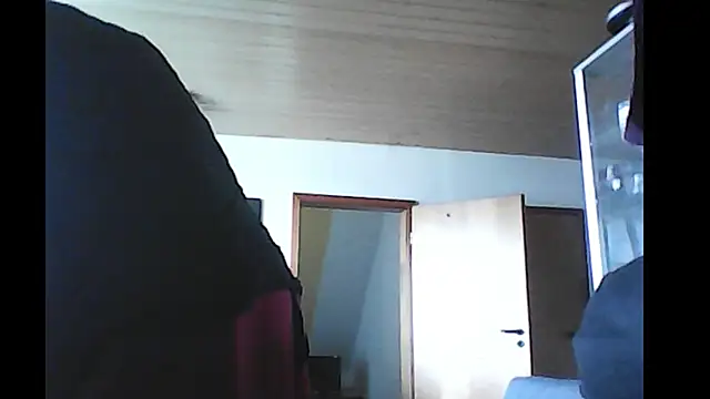 Snapshot of Family666Zombie chatting on June 14, 8:27 am Family666Zombie online show from June 14, 8:27 am