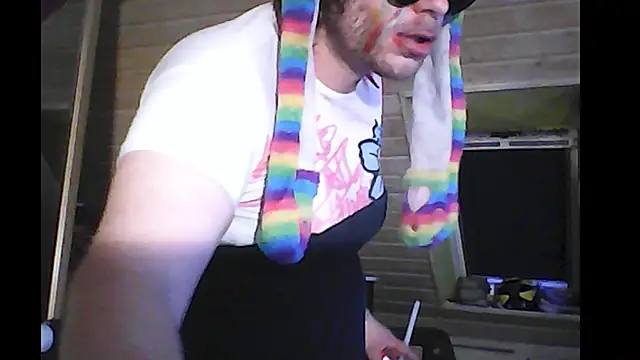 Snapshot of Family666Zombie chatting on June 21, 2:47 am Family666Zombie online show from June 21, 2:47 am