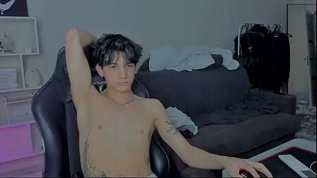 MarkBrowniii online show from December 1, 10:53 pm