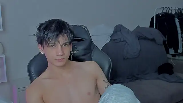 MarkBrowniii online show from December 9, 11:56 pm