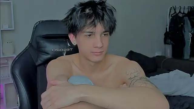 MarkBrowniii online show from December 17, 3:39 am