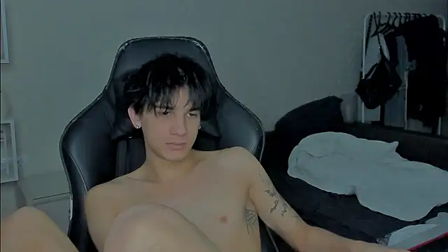 MarkBrowniii online show from December 27, 5:09 am