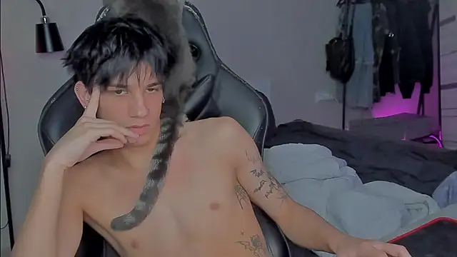 MarkBrowniii online show from January 24, 11:04 am