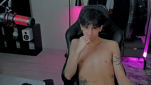 MarkBrowniii online show from January 31, 9:48 pm