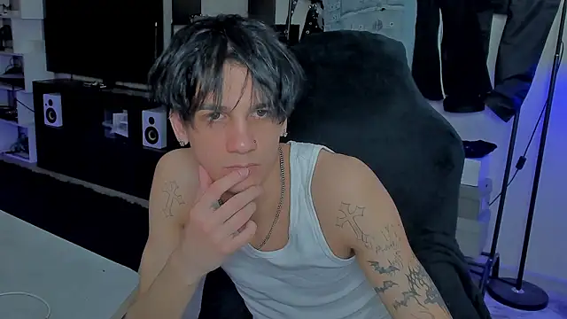 MarkBrowniii online show from April 13, 3:23 am