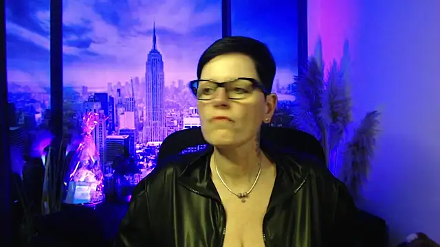 ninarandmann online show from March 26, 6:02 pm