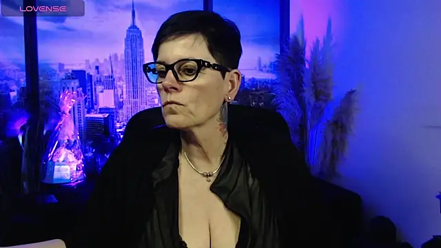 ninarandmann online show from April 21, 2:23 pm