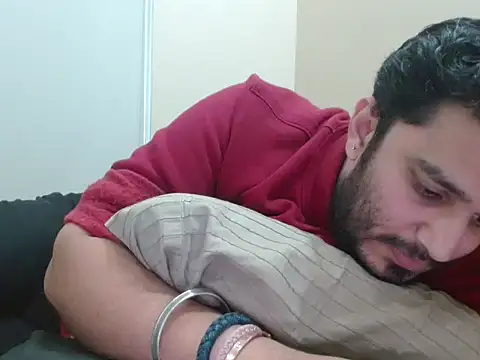 robintoit online show from December 19, 6:53 am