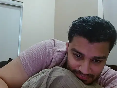 robintoit online show from February 2, 3:27 am