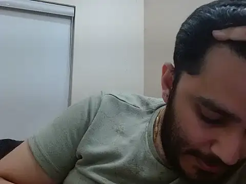 robintoit online show from April 12, 8:58 pm