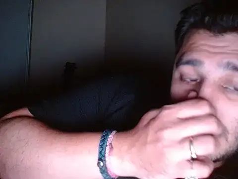 robintoit online show from April 26, 11:46 pm