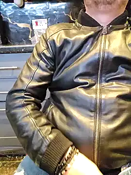 Snapshot of mysticfalls37 chatting on October 28, 3:47 pm mysticfalls37 online show from October 28, 3:47 pm