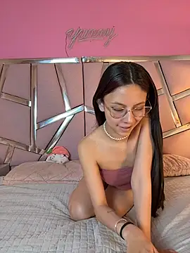 Bonniepark online show from April 21, 1:06 pm