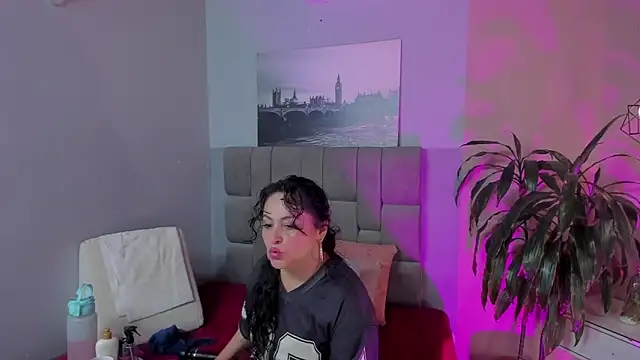 hanny milf online show from July 18, 11:47 am
