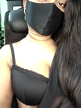 Idhika Paul online show from April 5, 9:56 pm