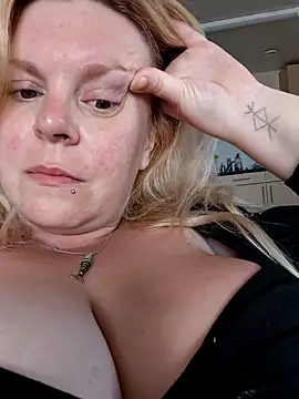 pinkieMilfPUSY online show from June 2, 11:12 am