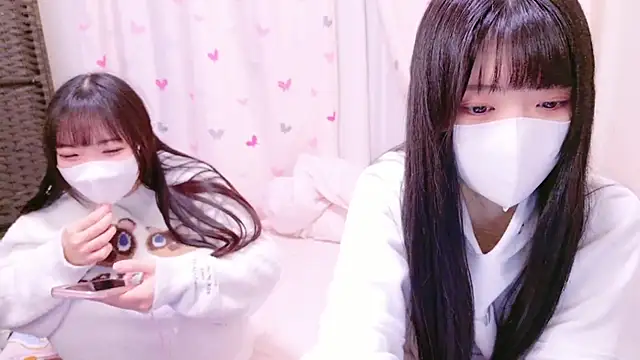 Snapshot of irohani_usagi chatting on December 10, 3:33 pm irohani usagi online show from December 10, 3:33 pm