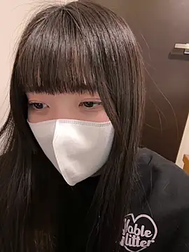 Snapshot of irohani_usagi chatting on January 1, 4:39 pm irohani usagi online show from January 1, 4:39 pm