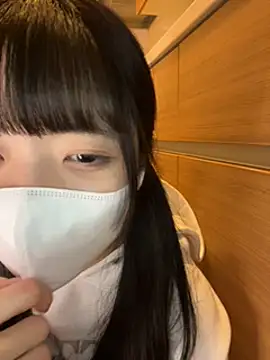 Snapshot of irohani_usagi chatting on January 3, 1:05 am irohani usagi online show from January 3, 1:05 am