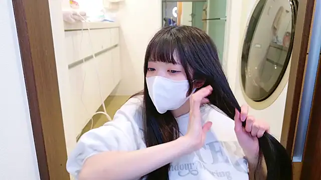 Snapshot of irohani_usagi chatting on January 13, 8:48 pm irohani usagi online show from January 13, 8:48 pm