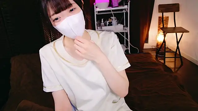 Snapshot of irohani_usagi chatting on January 17, 1:46 pm irohani usagi online show from January 17, 1:46 pm