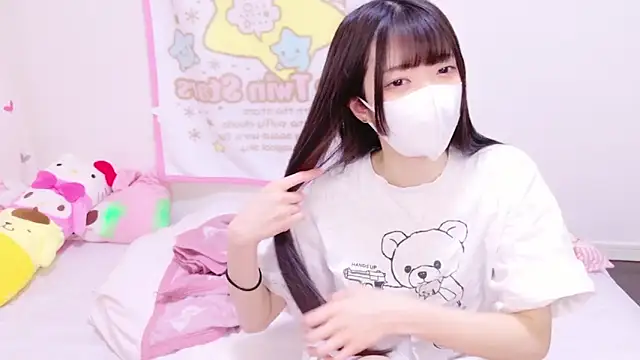 Snapshot of irohani_usagi chatting on January 18, 11:11 am irohani usagi online show from January 18, 11:11 am