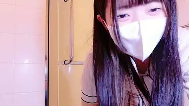 Snapshot of irohani_usagi chatting on January 19, 1:22 pm irohani usagi online show from January 19, 1:22 pm