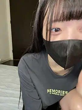 Snapshot of irohani_usagi chatting on September 13, 2:06 pm irohani usagi online show from September 13, 2:06 pm