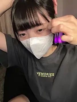 Snapshot of irohani_usagi chatting on October 13, 2:28 pm irohani usagi online show from October 13, 2:28 pm