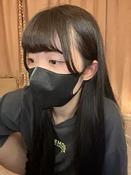Snapshot of irohani_usagi chatting on July 6, 2:03 pm irohani usagi online show from July 6, 2:03 pm