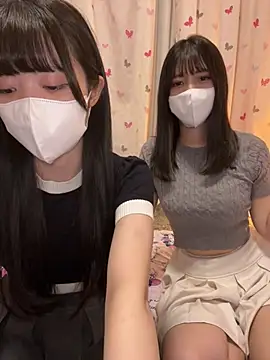 Snapshot of irohani_usagi chatting on July 28, 2:05 pm irohani usagi online show from July 28, 2:05 pm