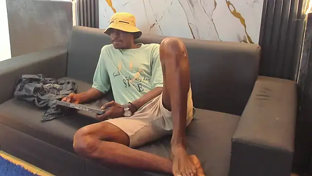 Snapshot of Terrance_z chatting on October 11, 9:46 pm Terrance z online show from October 11, 9:46 pm