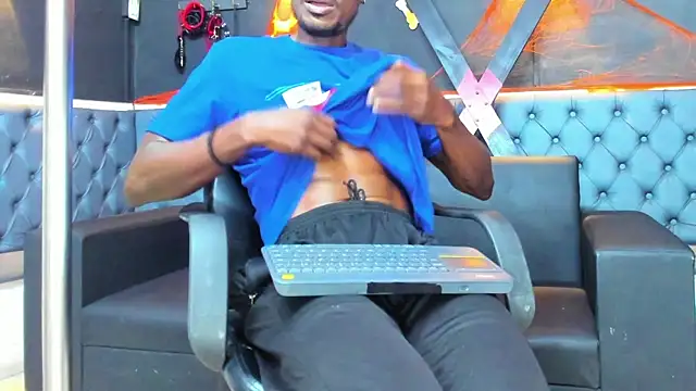 Snapshot of Terrance_z chatting on October 24, 8:49 pm Terrance z online show from October 24, 8:49 pm