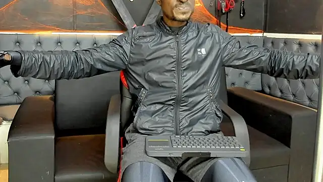 Snapshot of Terrance_z chatting on October 29, 6:26 am Terrance z online show from October 29, 6:26 am