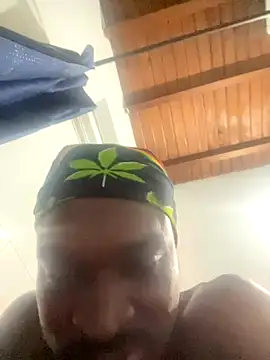 Snapshot of Terrance_z chatting on November 5, 5:07 am Terrance z online show from November 5, 5:07 am