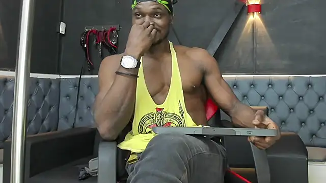 Snapshot of Terrance_z chatting on November 7, 8:42 pm Terrance z online show from November 7, 8:42 pm