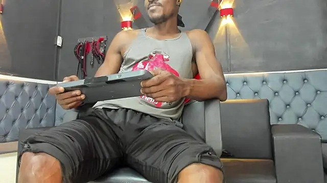 Snapshot of Terrance_z chatting on November 9, 8:40 pm Terrance z online show from November 9, 8:40 pm