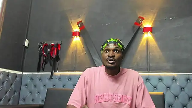 Snapshot of Terrance_z chatting on November 10, 10:09 pm Terrance z online show from November 10, 10:09 pm