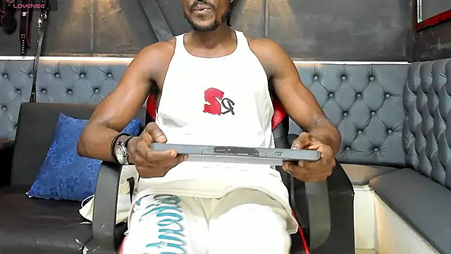 Snapshot of Terrance_z chatting on November 26, 7:37 pm Terrance z online show from November 26, 7:37 pm